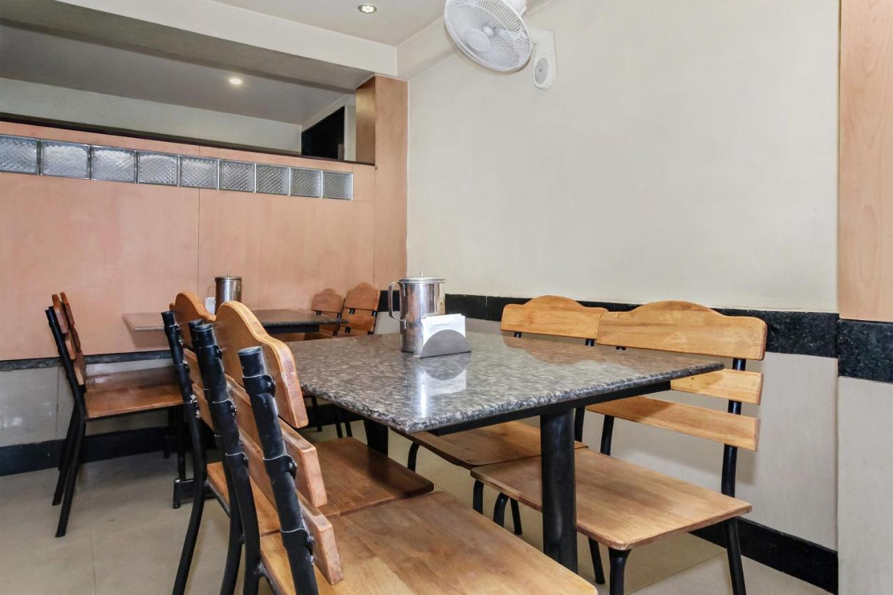 Oyo 30537 Hotel Megharaj Bijapur  Bagian luar foto
